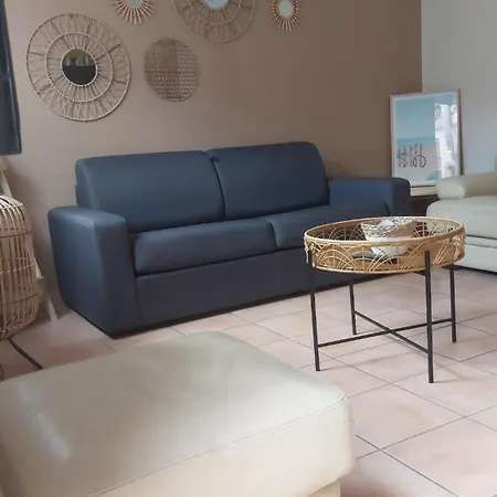 T2 A 5min Des Plages Apartment